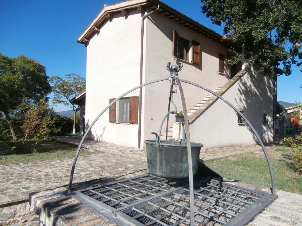 Gasthaus Le Ghiande Spello Exterior foto